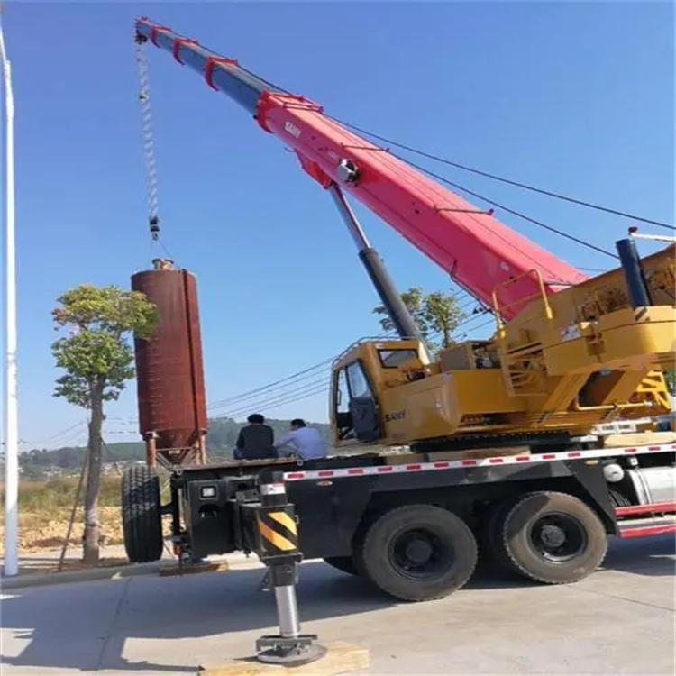 湖北专业吊车租赁多少钱