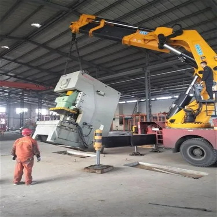 湖北80吨折臂吊车出租附近电话