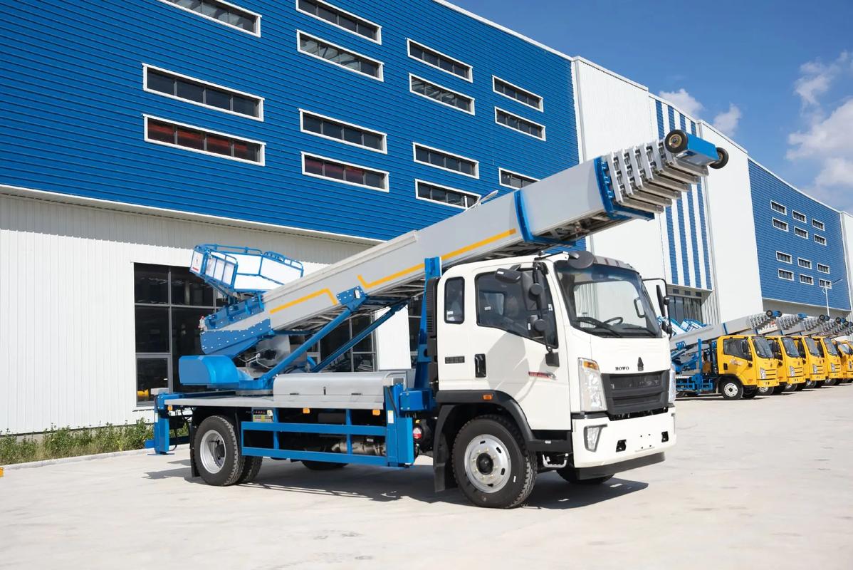 湖北出租云梯车高空作业车 建筑垃圾搬运